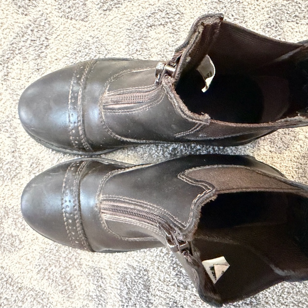 TuffRider: Brown Leather Ankle Riding Boots